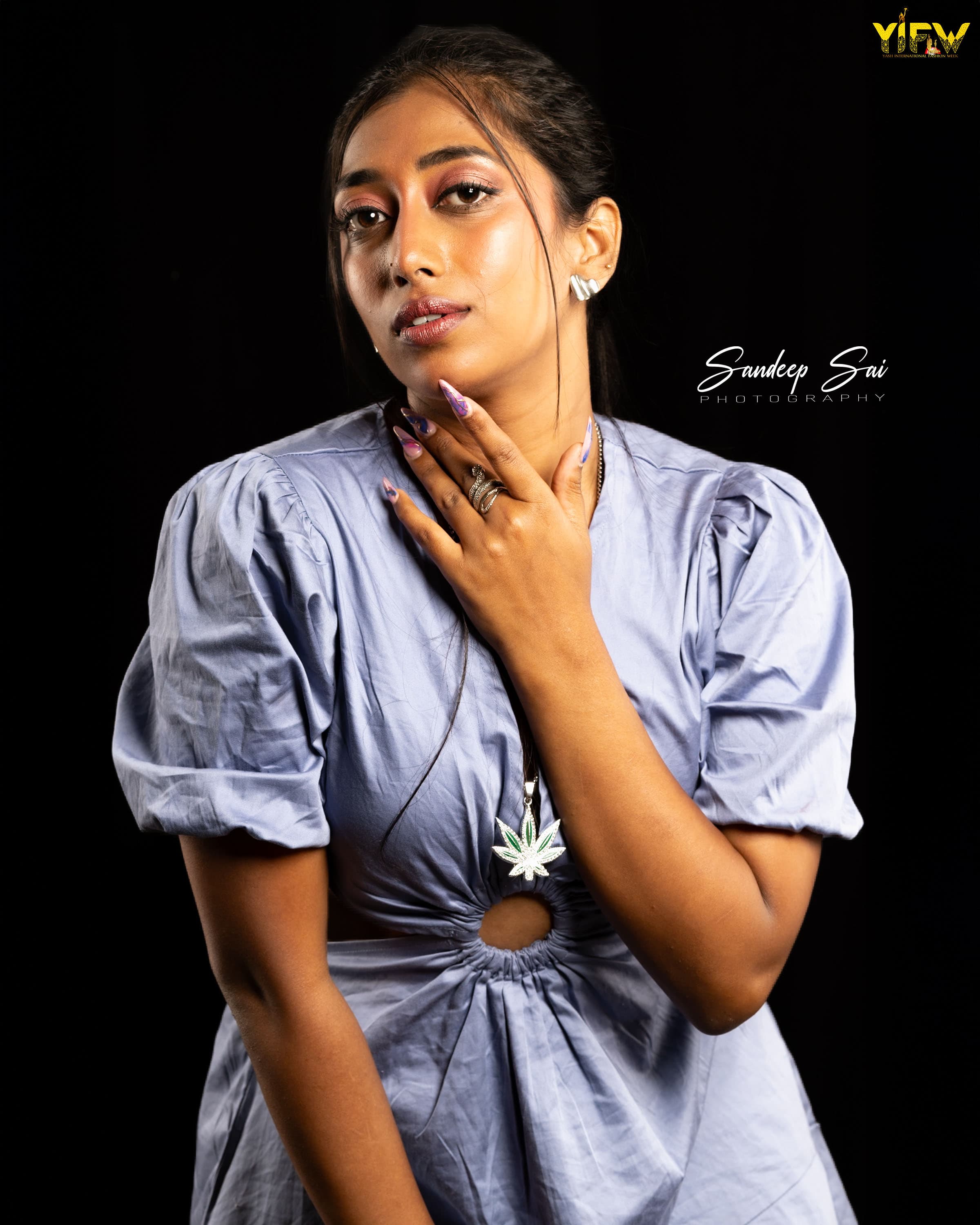 A quiet moment, a thousand thoughts.